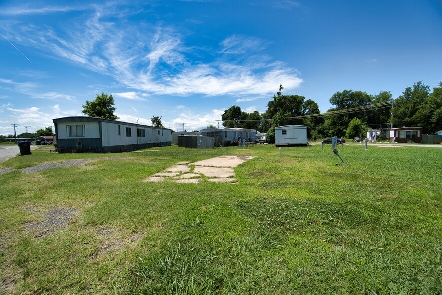 More Photos Of 400 S Front St, Noble Manufactured Housing Mobile Home Park For Sale