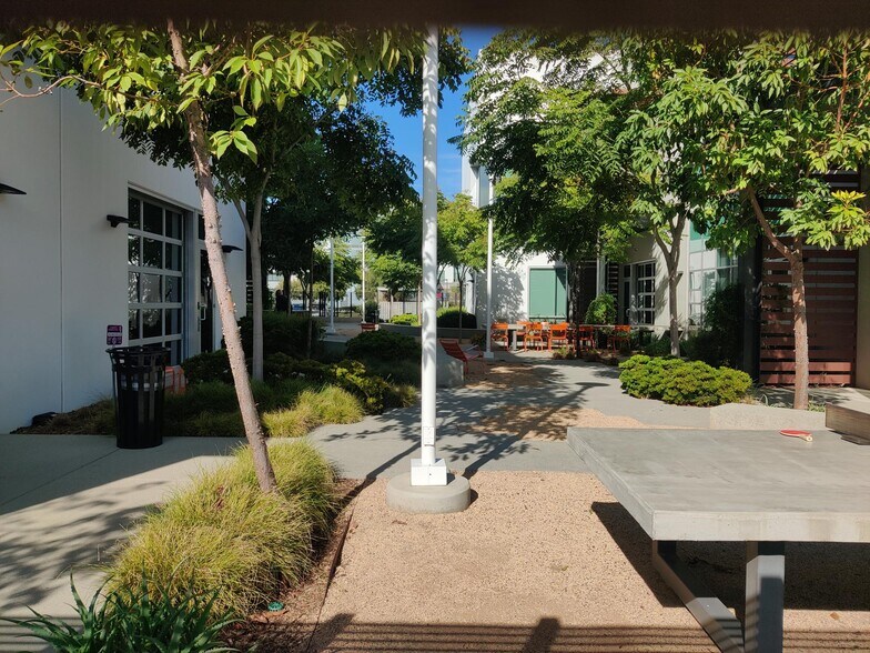 More Photos Of 3738 Bayer Ave, Long Beach Office For Lease