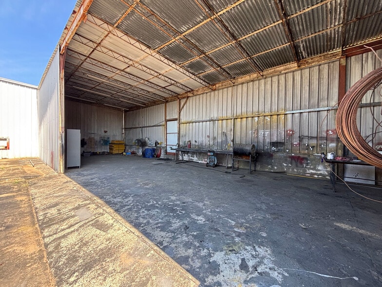 More Photos Of 424 Shelton Rd, West Columbia Warehouse For Sale