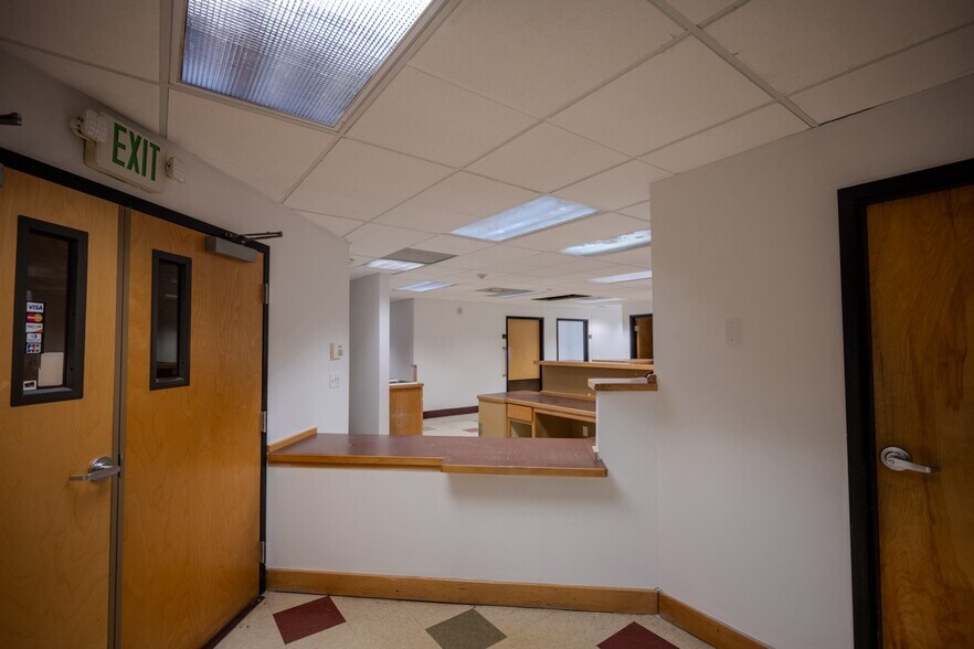 More Photos Of 605 Parfet St, Lakewood Medical For Sale