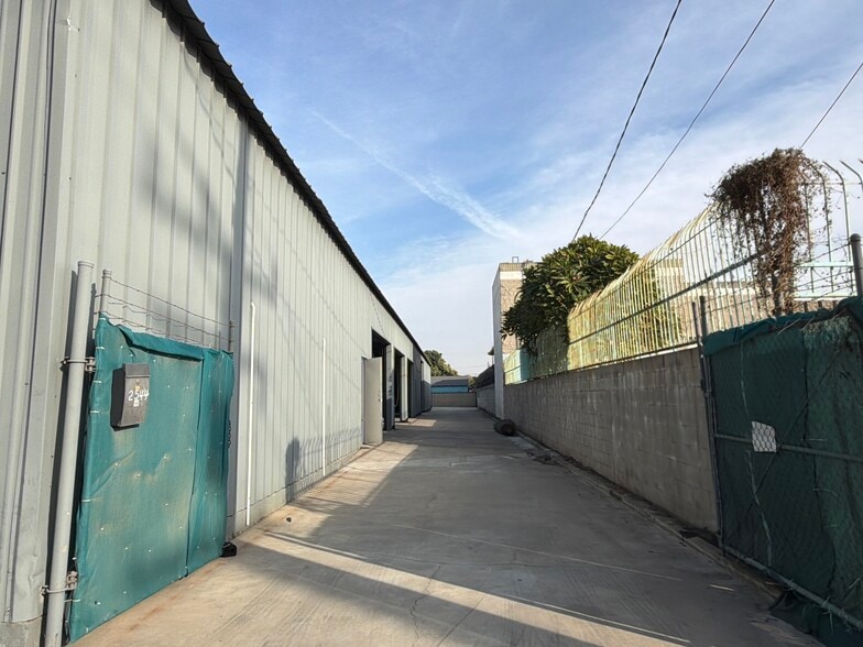 More Photos Of 2544 Chico Ave, South El Monte Manufacturing For Lease
