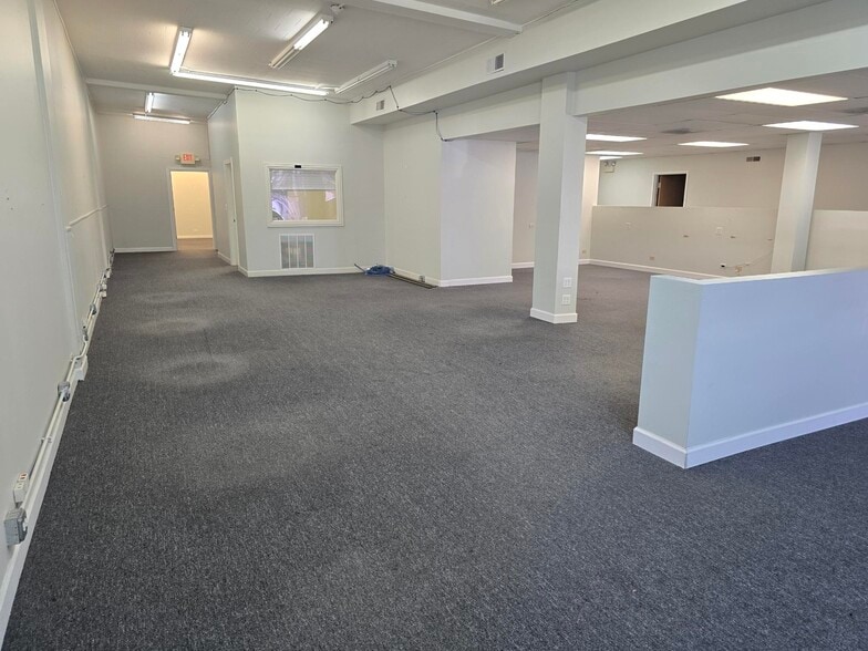 More Photos Of 9225-9259 Waukegan Rd, Morton Grove Unknown For Lease