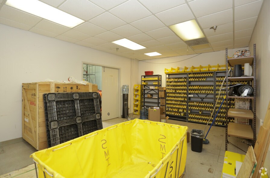More Photos Of 225 Curie Dr, Alpharetta Light Distribution For Lease