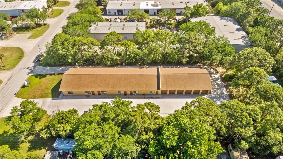 More Photos Of 772 Washburn Rd, Melbourne Light Manufacturing For Lease