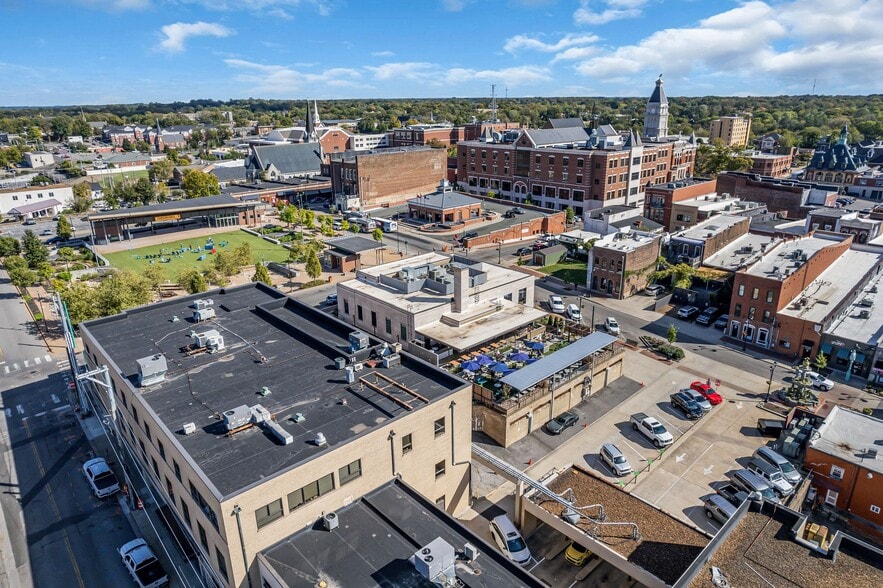 More Photos Of 131 Strawberry Alley Aly, Clarksville General Retail For Lease