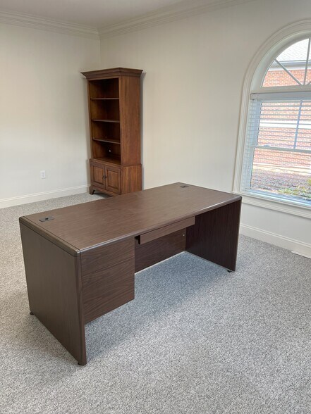 More Photos Of 4080 McGinnis Ferry Rd, Alpharetta Coworking Space