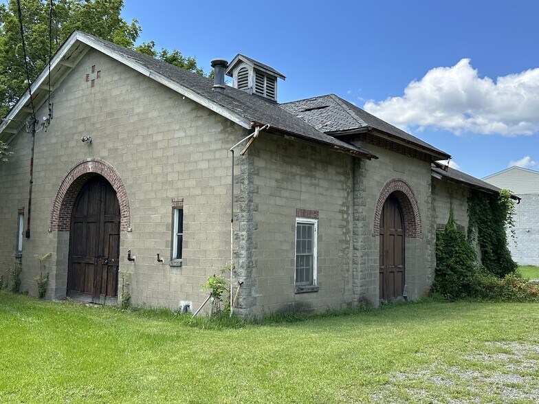 More Photos Of 200 Blue Point Rd, Highland Land For Sale