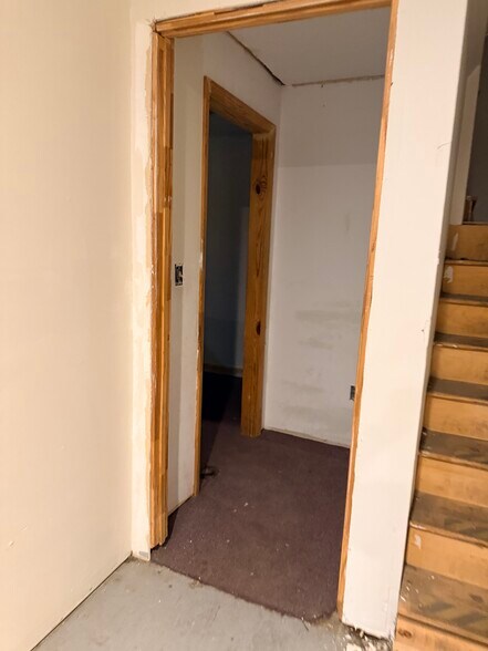 More Photos Of 106 Free Hill Rd, Hendersonville Warehouse For Lease