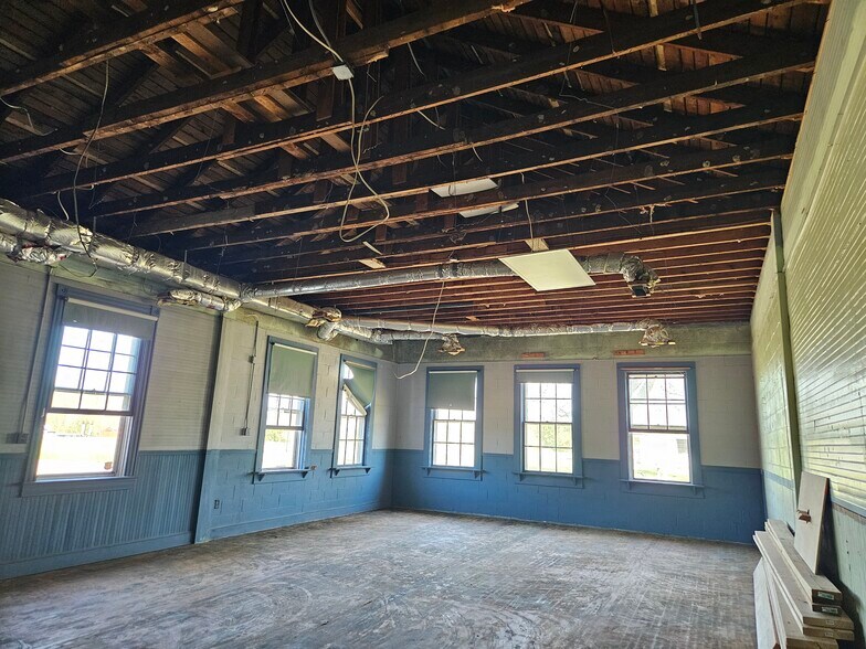 More Photos Of 985 White Oak Rd, Fredericksburg Specialty For Sale