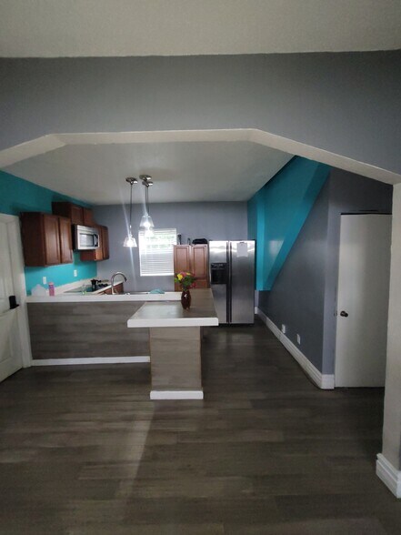 More Photos Of 2536 Indianapolis Ave, Indianapolis Apartments For Sale
