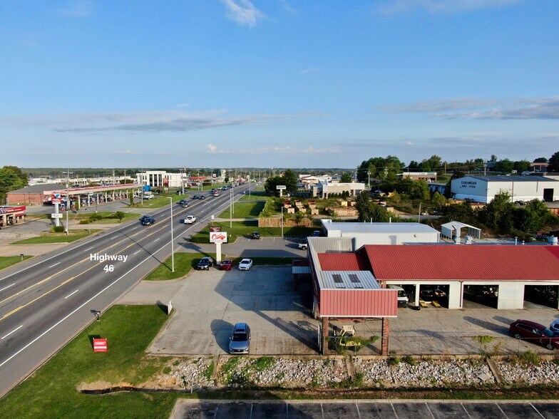 More Photos Of 525 Highway 46 S, Dickson General Retail For Sale