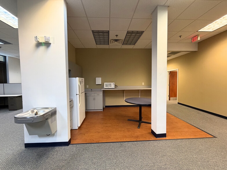 More Photos Of 7310 Northlake Dr, Columbus Office For Lease