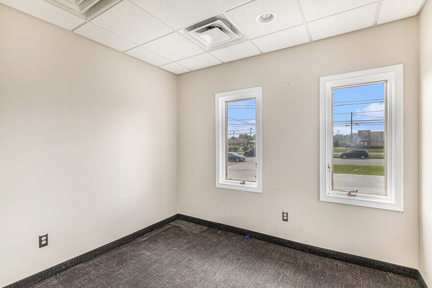 More Photos Of 1350 E M 21, Owosso Medical For Sale