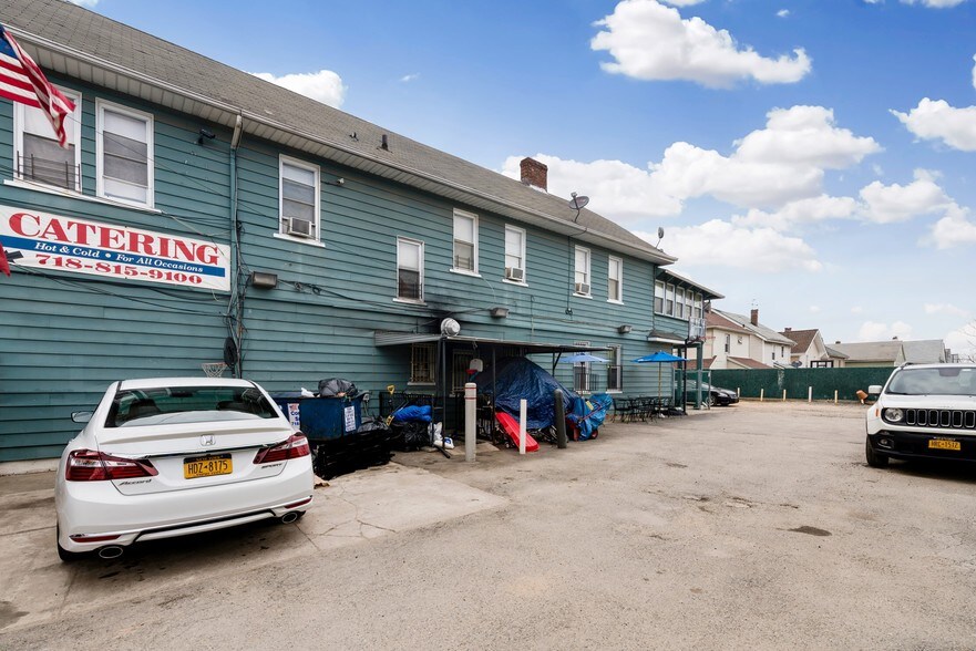 More Photos Of 15 Innis St, Staten Island General Retail For Sale