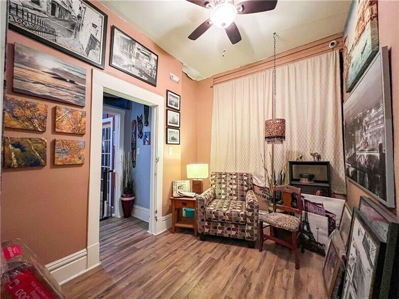 More Photos Of 118 N Main St, Butler Restaurant For Sale