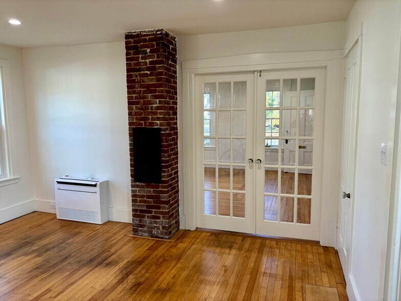 More Photos Of 79 Elm St, Camden Office Residential For Lease