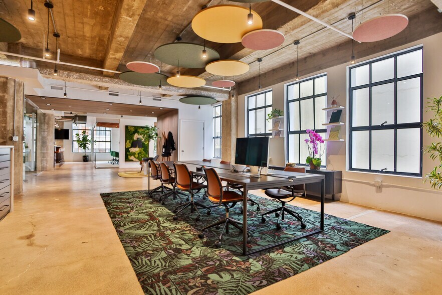 More Photos Of 742-748 S Hill St, Los Angeles Loft Creative Space For Lease