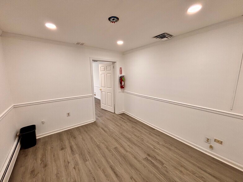 More Photos Of 742 Bergen Blvd, Ridgefield Loft Creative Space For Lease