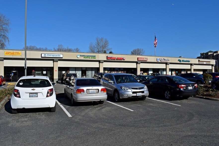 More Photos Of 640-680 Strander Blvd, Tukwila General Retail For Lease