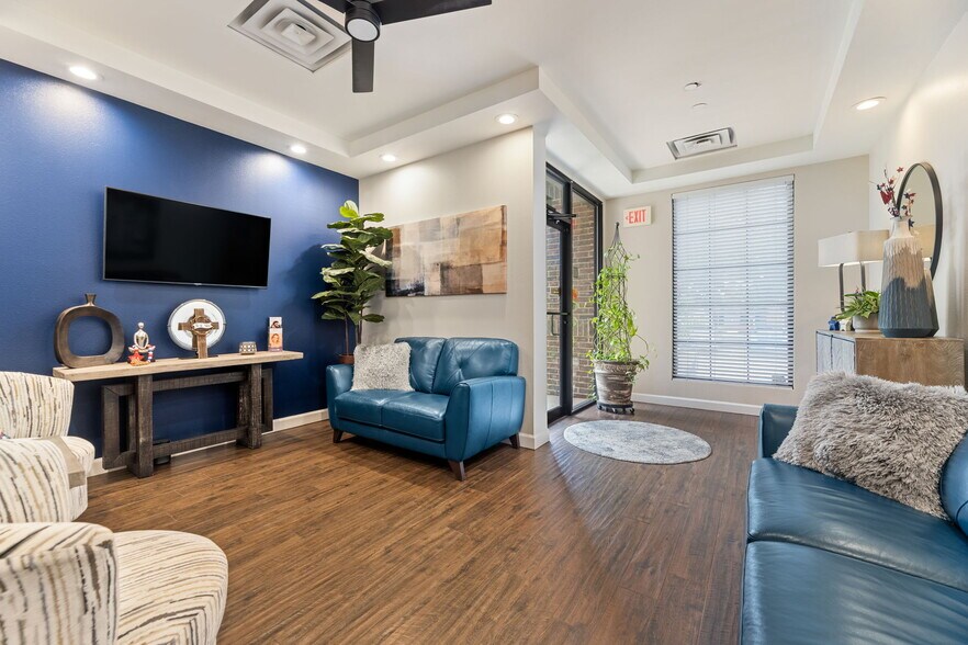 More Photos Of 2770 Virginia Pky, McKinney Medical For Sale