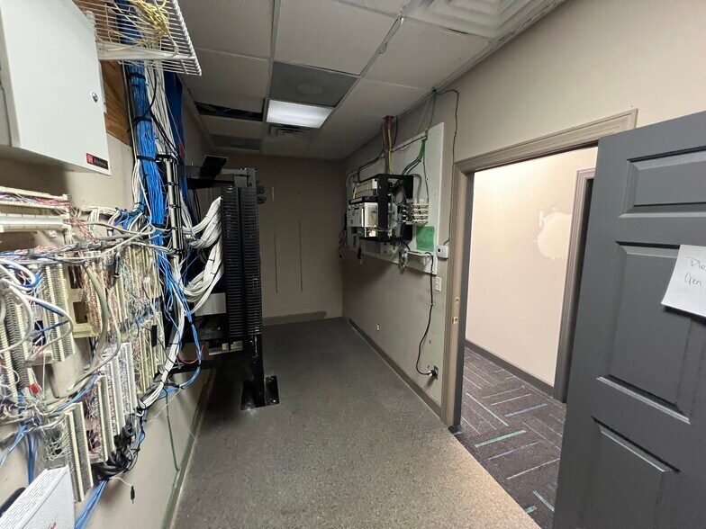 More Photos Of 213 Industrial Blvd, Tullahoma Industrial For Sale