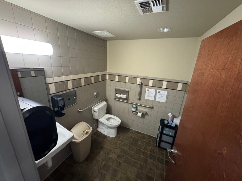 More Photos Of 2919 S Ellsworth Rd, Mesa Medical For Lease