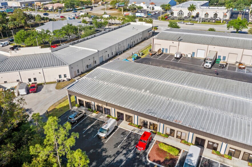 More Photos Of 12165 Metro Pky, Fort Myers Light Manufacturing For Lease