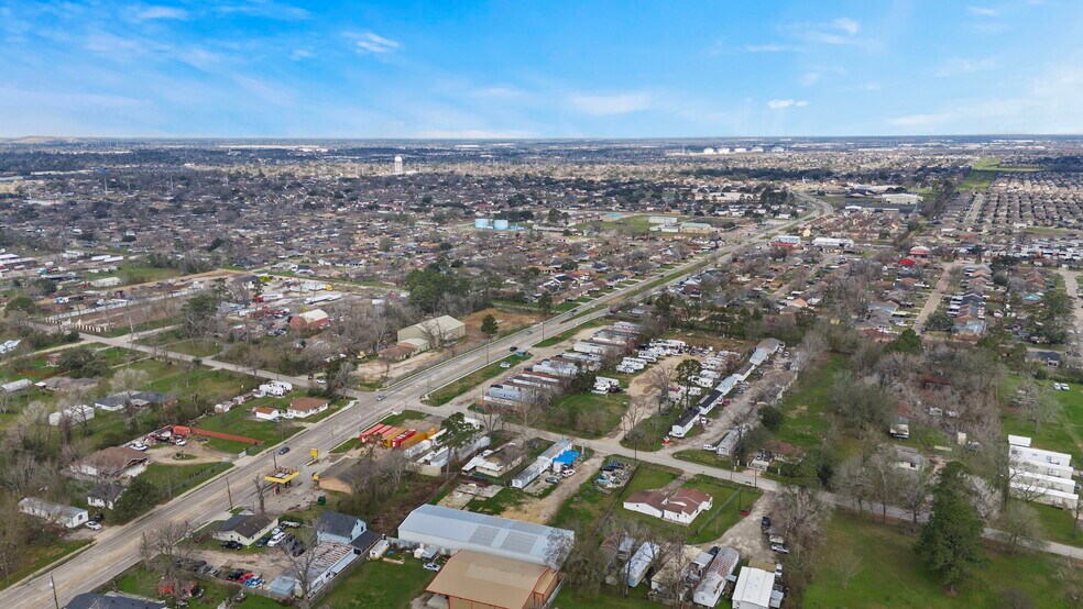 More Photos Of 15414 N Brentwood St, Channelview Manufacturing For Sale