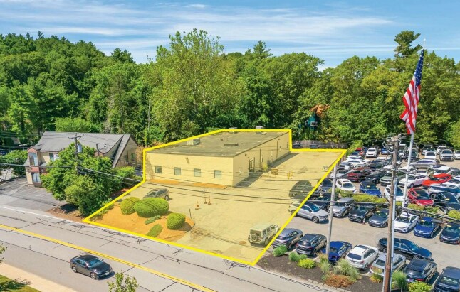 More Photos Of 89 Cambridge St, Burlington Light Distribution For Sale