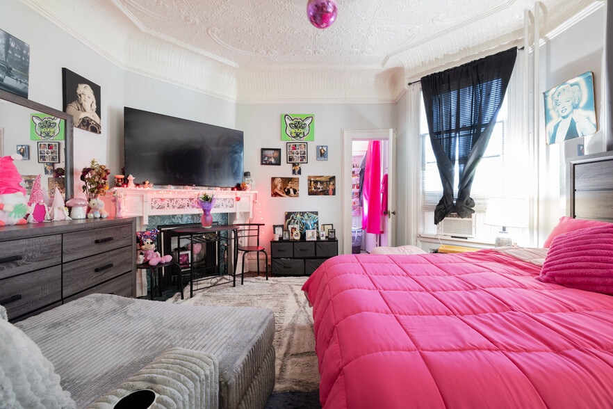 More Photos Of 58 Saint James St, Kingston Apartments For Sale