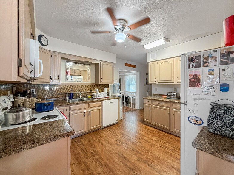 More Photos Of 506 Gallitzin Rd, Cresson Healthcare For Sale