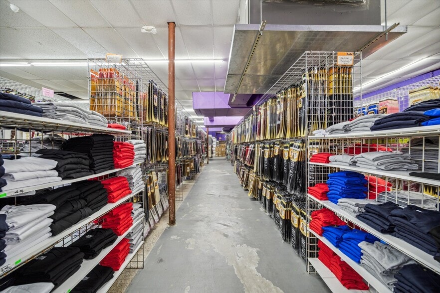 More Photos Of 5104 Lockwood Dr, Houston Storefront For Sale