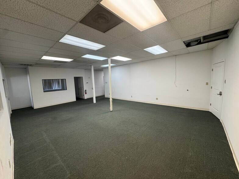 More Photos Of 7920 Alta Sunrise Ln, Citrus Heights Office Residential For Lease