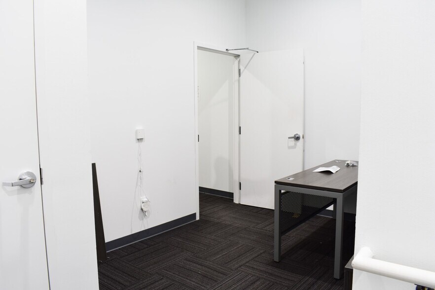 More Photos Of 314 W Milwaukee St, Janesville General Retail For Sale