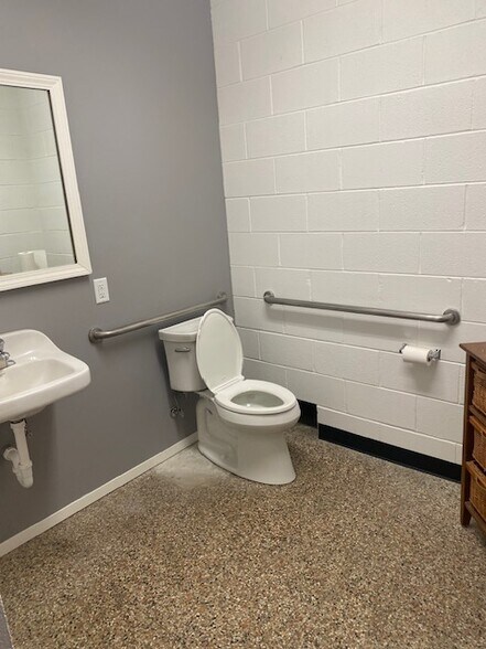 More Photos Of 12610 W Hampton Ave, Butler General Retail For Sale