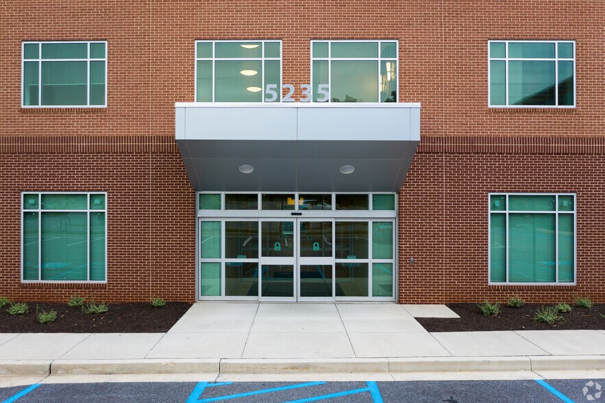 More Photos Of 5235 King Ave, Baltimore Office For Sale