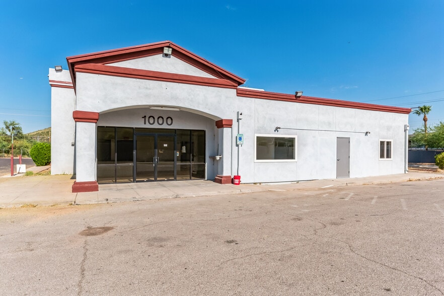 More Photos Of 1000 S Freeway, Tucson Rehabilitation Center For Lease