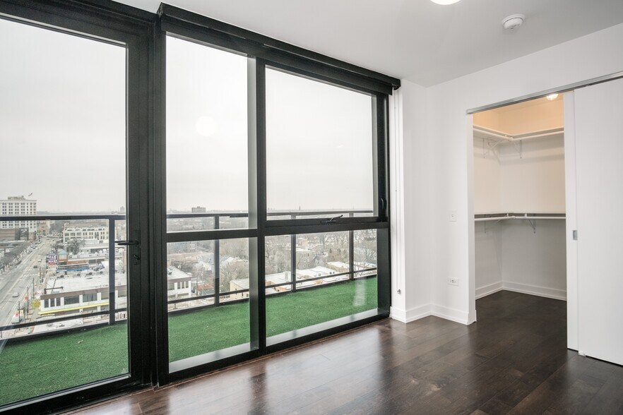 More Photos Of 5050 N Broadway St, Chicago Apartments For Lease