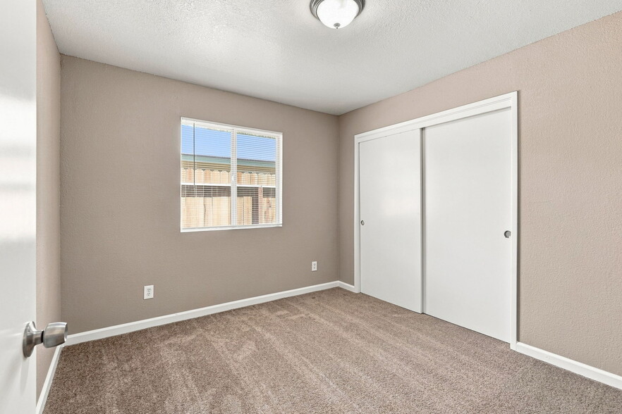 More Photos Of 1262 N Marks Ave, Fresno Apartments For Sale