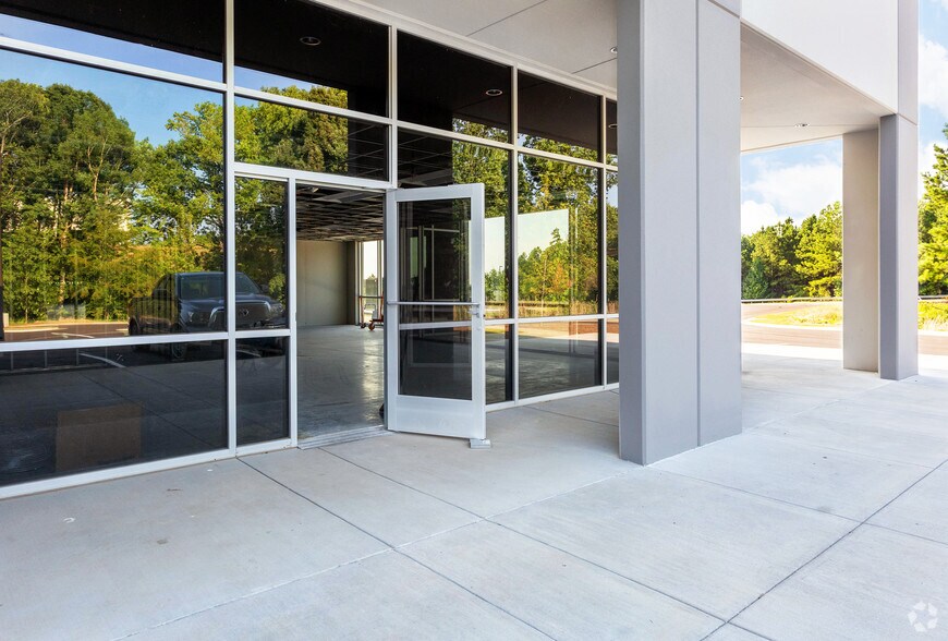 More Photos Of 550 Hartman Rd, Austell Warehouse For Lease