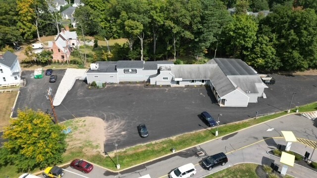More Photos Of 830 S Main St, Cheshire Freestanding For Lease