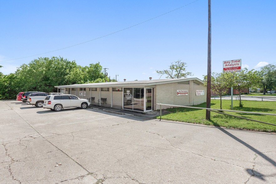 More Photos Of 1507 S College Ave, Bryan Medical For Sale