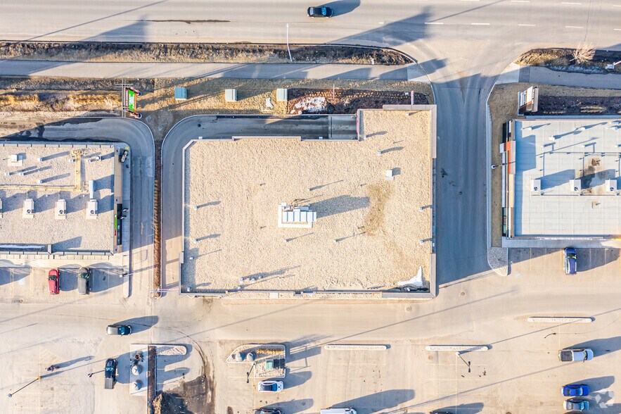 More Photos Of 4381 167 Av NW, Edmonton Storefront For Sale