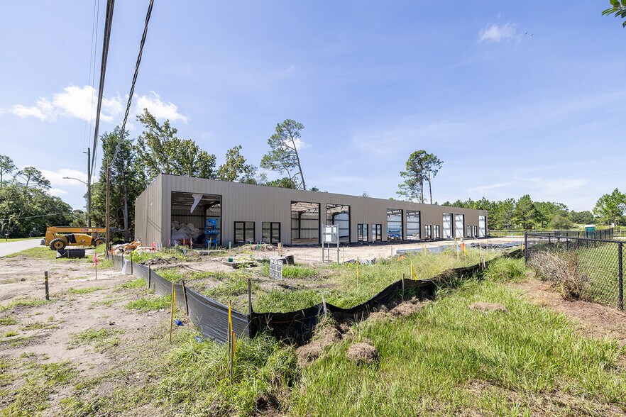 More Photos Of 4586 Sunbeam Rd, Jacksonville Flex For Lease