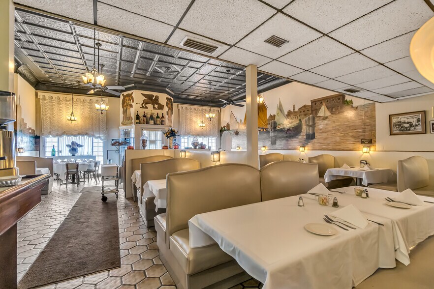 More Photos Of 50-52 E Main St, Torrington Restaurant For Lease