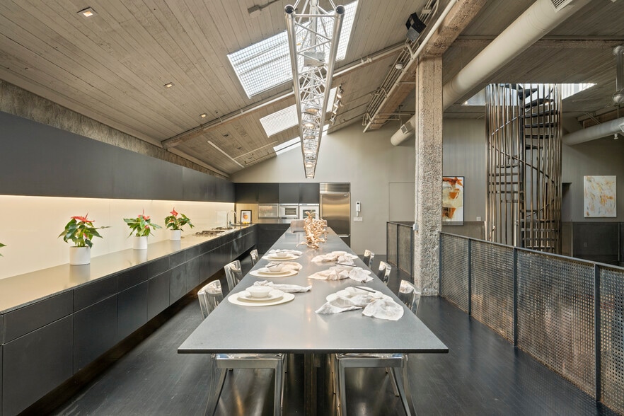 More Photos Of 266-270 14th St, San Francisco Warehouse For Sale