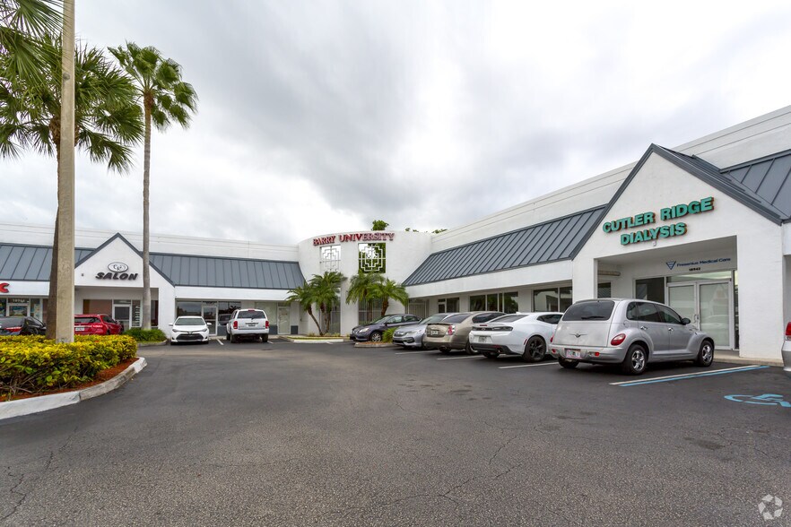 More Photos Of 18932-18970 S Dixie Hwy, Cutler Bay Daycare Center For Lease