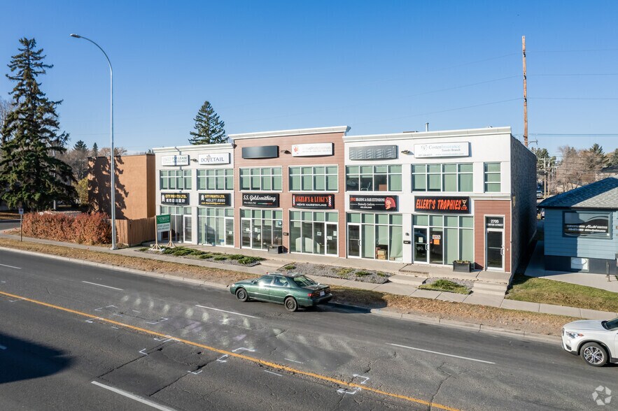 More Photos Of 2705 Centre St NW, Calgary Coworking Space