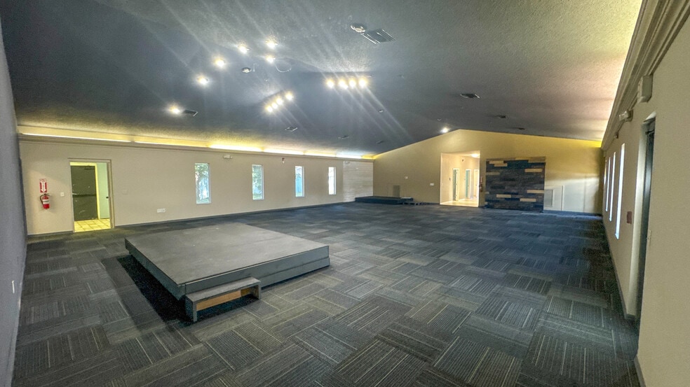 More Photos Of 4040 E County Road 540A, Lakeland Religious Facility For Sale