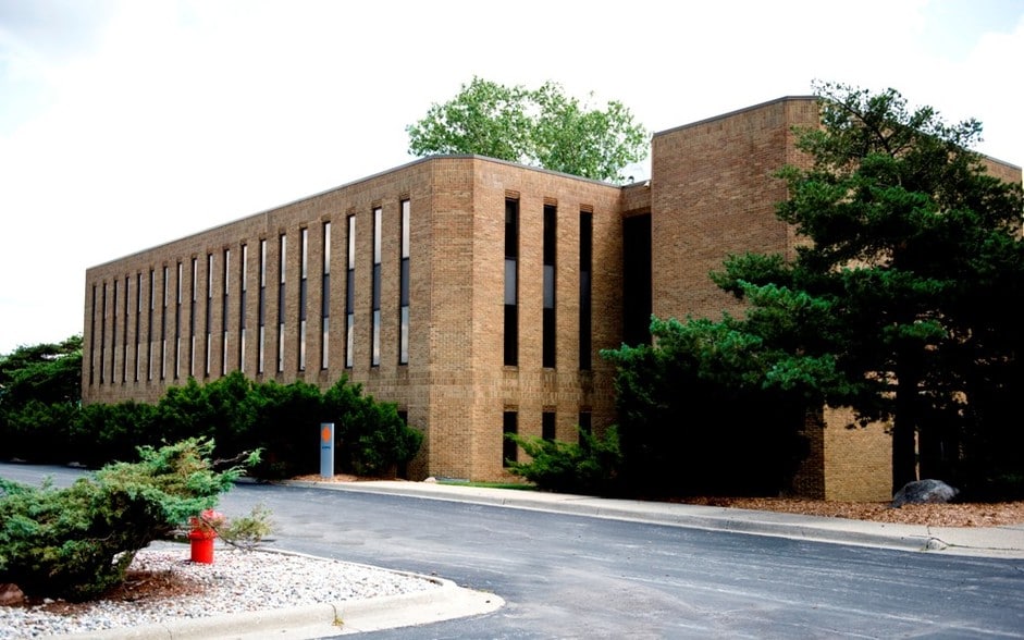 Primary Photo Of 3131-3135 S State St, Ann Arbor Medical For Lease